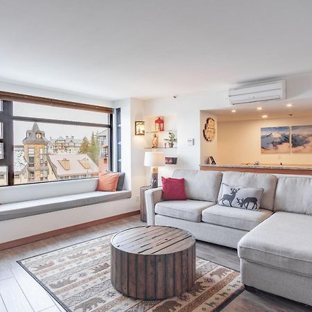 Carleton Lodge By Outpost Γουίστλερ Εξωτερικό φωτογραφία